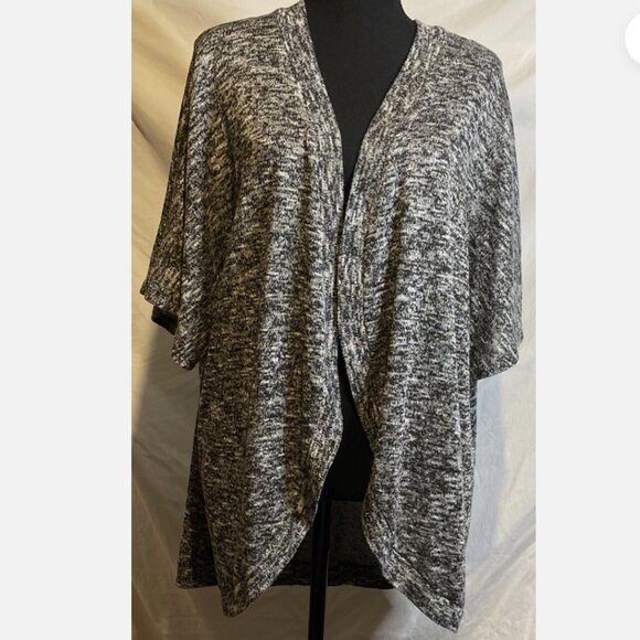 Lane Bryant 18/20 W Short Sleeve Open Front Cocoon Cardigan Sweater Heather Gray - Picture 2 of 8